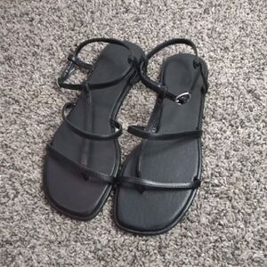 NEW Women’s Old Navy sandals size 8 black strappy flats sandals new without tags